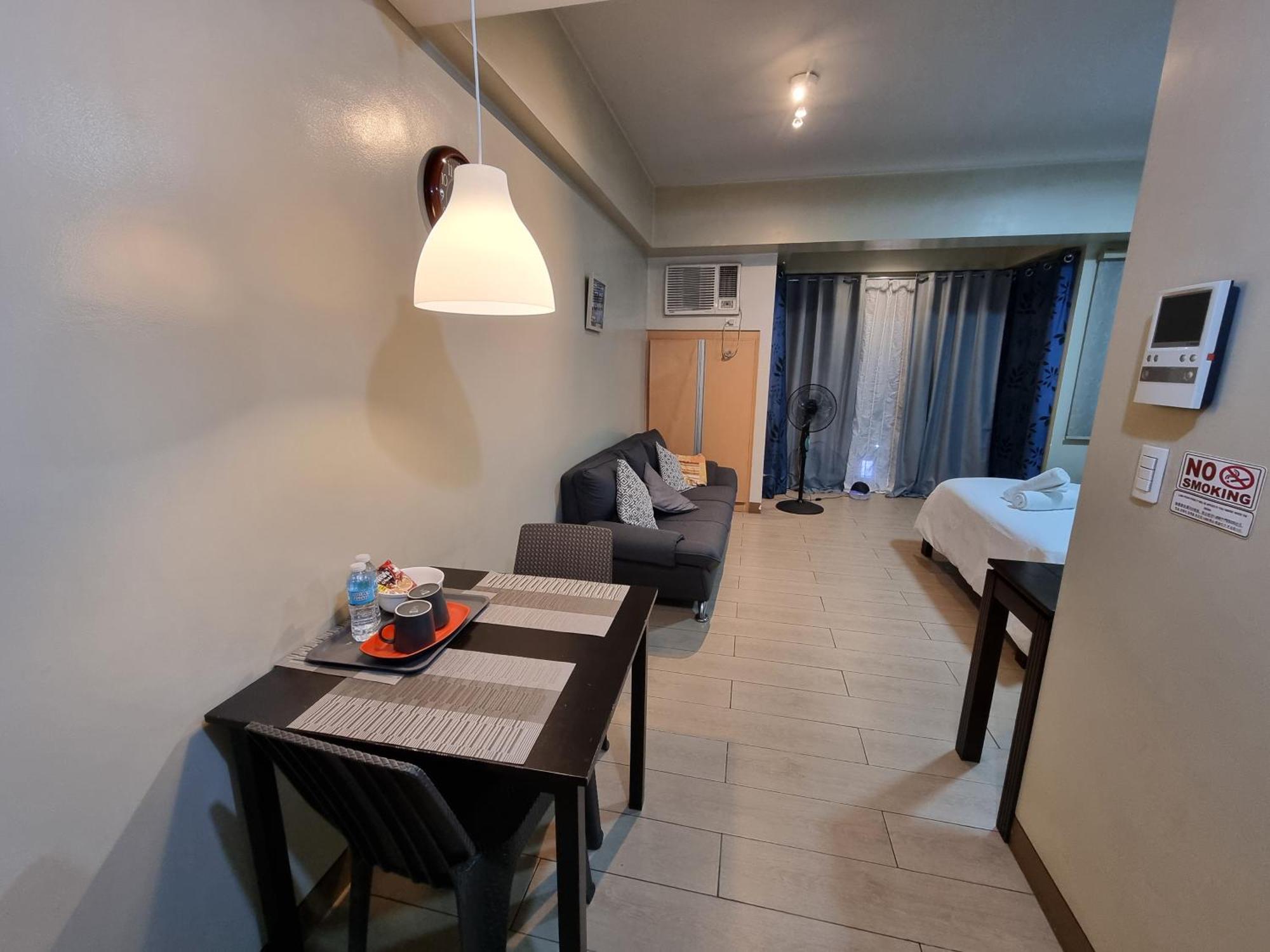 Palm Tree Condos Near Mnl Airport Terminal 3 By Elr Manila Ngoại thất bức ảnh