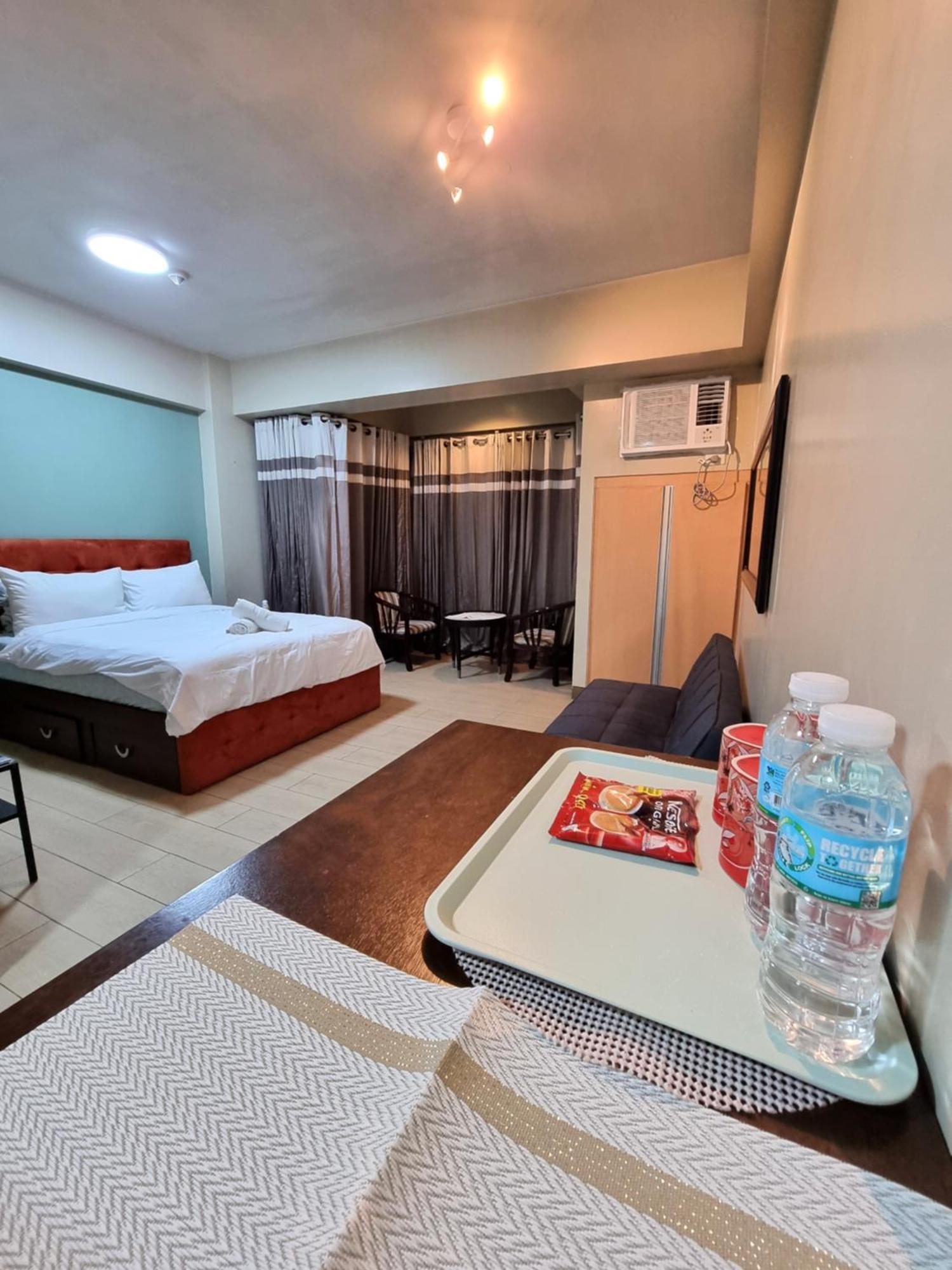 Palm Tree Condos Near Mnl Airport Terminal 3 By Elr Manila Ngoại thất bức ảnh